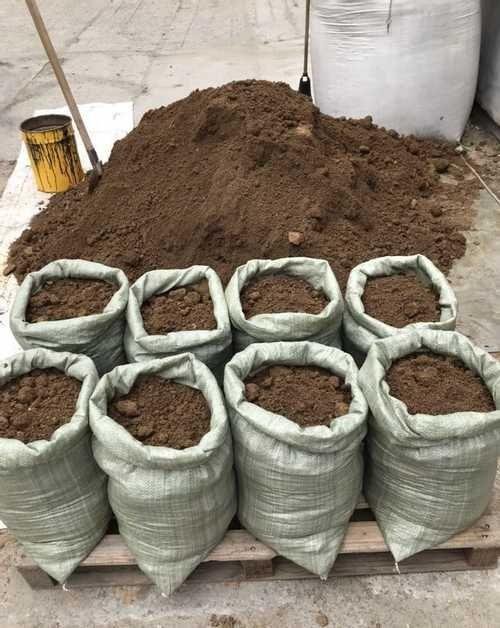 сухая глина в мешках. песок в мешках (50кг). глина в мешках. глина в мешках. песок в мешках, 40кг.