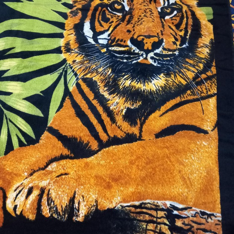 Полотенце с тиграми. Полотенце с тигром. Полотенце банное с тигром. Банное полотенце с тигром 2000. Полотенце с тигром в джунглях.
