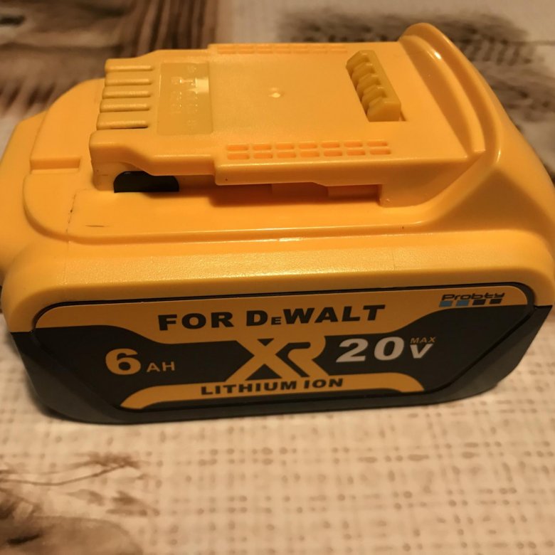 Аккумулятор DeWalt 18v XR DCB-184 XJ новый – купить в Москве, цена 3 ...