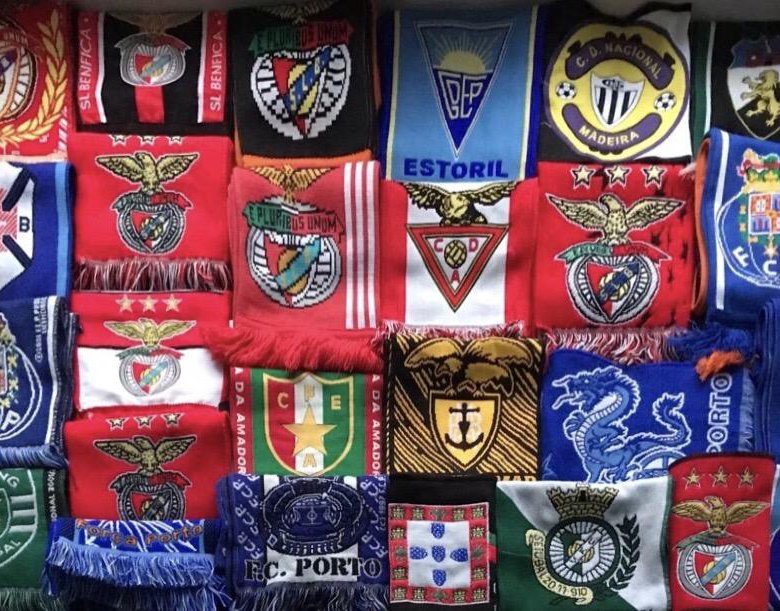 Коллекция шарфов футбольных клубов. Итальянские шарфы футбольные. Шарф Португалии.