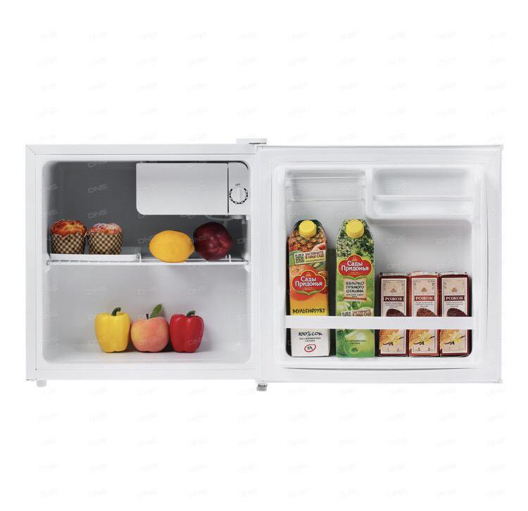 Холодильник с морозильником dexp rf. Холодильник DEXP tf050d. Холодильник компактный DEXP tf050d. Холодильник компактный DEXP tf050d белый. Холодильник компактный DEXP tf050d серебристый.