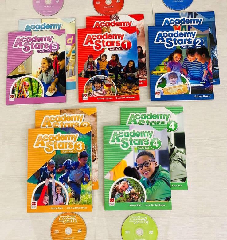 Academy stars starter audio. Academy Stars Starter 1. Учебник Academy Stars Starter. Academy Stars Starter 1 класс. Kids Box или Academy Stars.