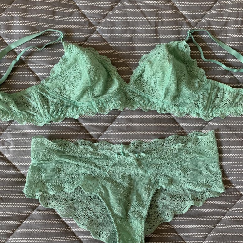 Комплект белья Oysho💚 – купить в Москве, цена 900 руб., дата размещения ...