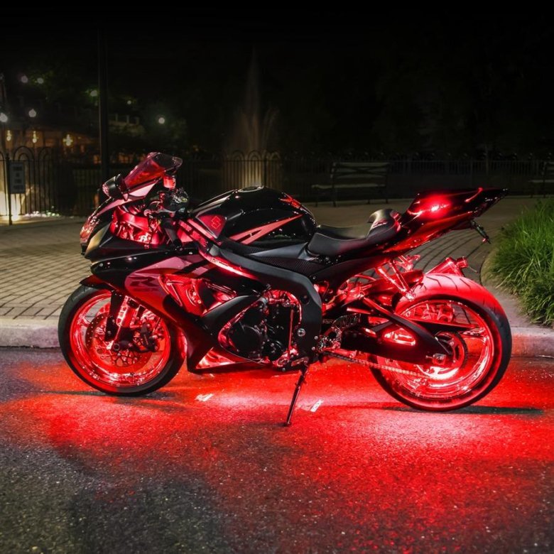 Yamaha r1 фары в темноте