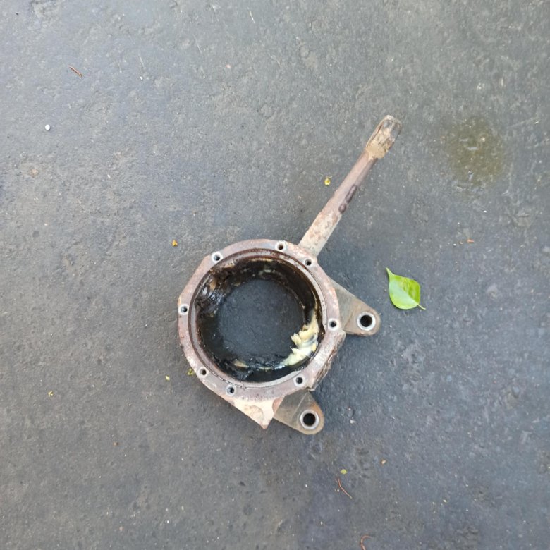 Левый кулак на леворульный suzuki jimny – купить в Москве, цена 1 500 ...