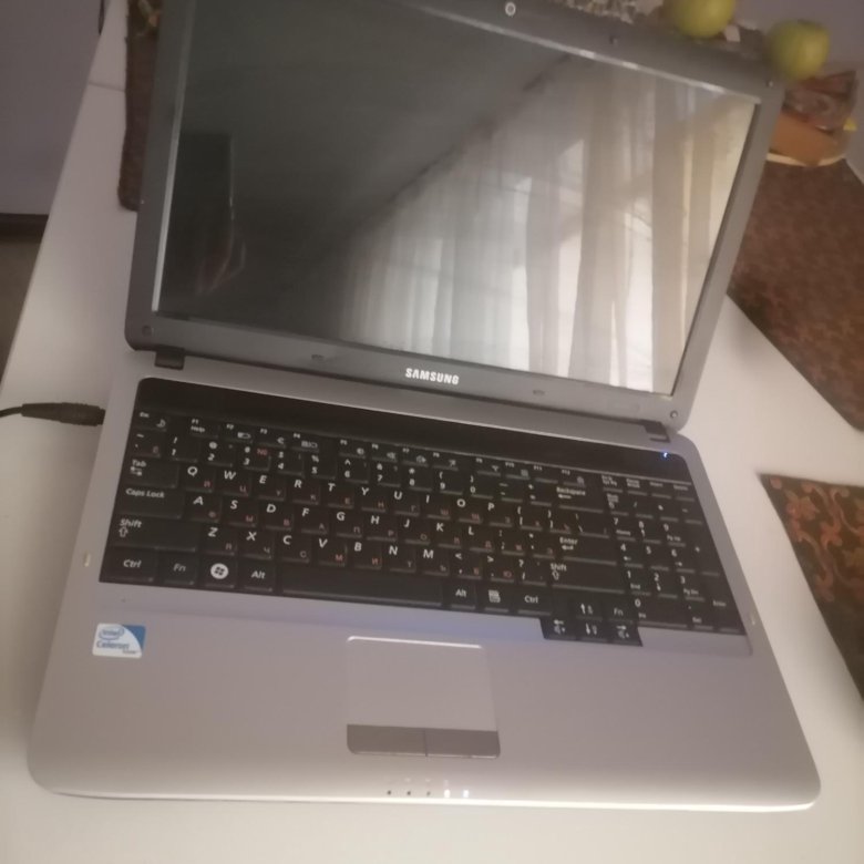 Ноутбук Samsung/самсунг – купить в Мурино, цена 3 500 руб., дата ...
