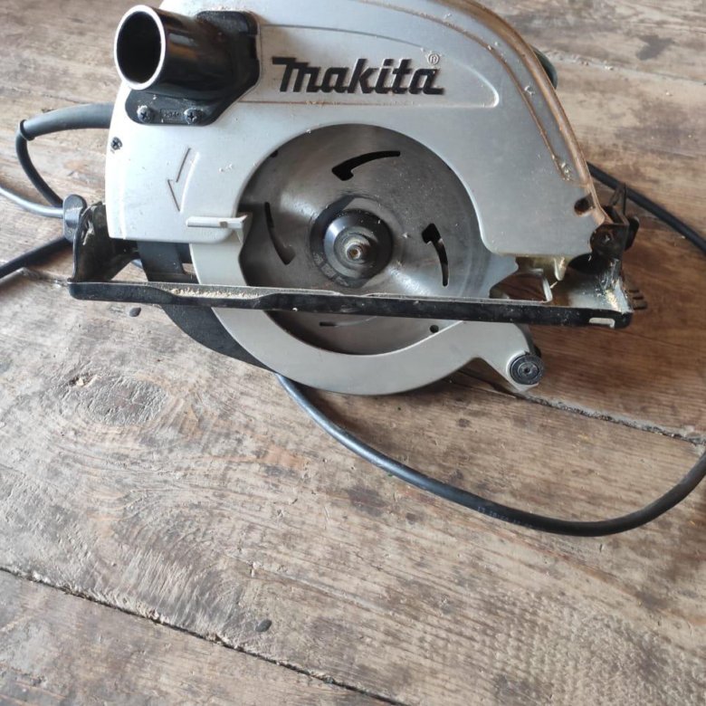 Дисковая пила Makita 5704R – купить в Екатеринбурге, цена 5 000 руб ...