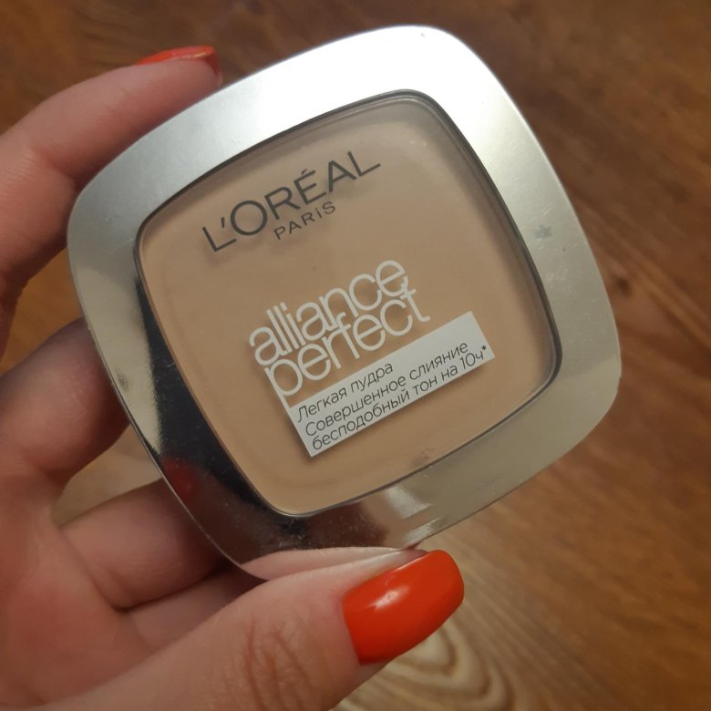 Пудра loreal alliance perfect. Пудра лореаль Альянс Перфект. Лореаль пудра 006. Лореаль Альянс Перфект румяна. Светло бежевый золотистый пудра лореаль.