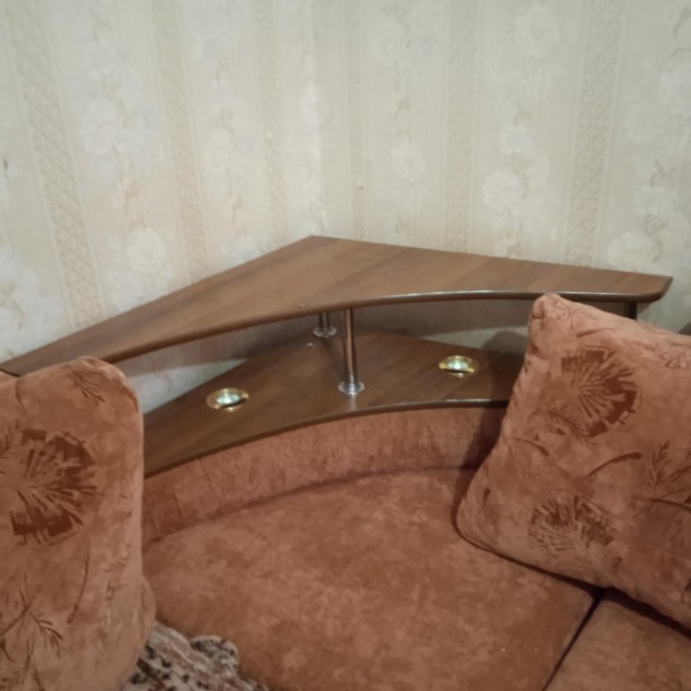 Диван угловой – купить в Иваново, цена 7 000 руб., дата размещения: 20. ...