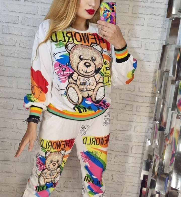 Спортивный костюм Moschino model t1711