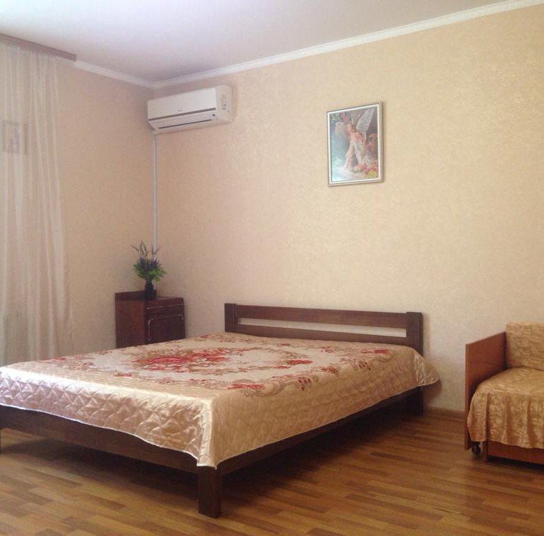 Севастополь купить 1 квартиру без посредников. Посуточная квартира Судакова 26 подъезд 3.