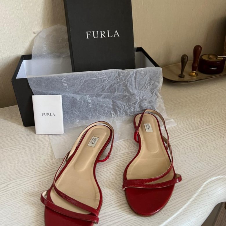(38 размер) FURLA оригинал босоножки красные – купить в Москве, цена 4 ...