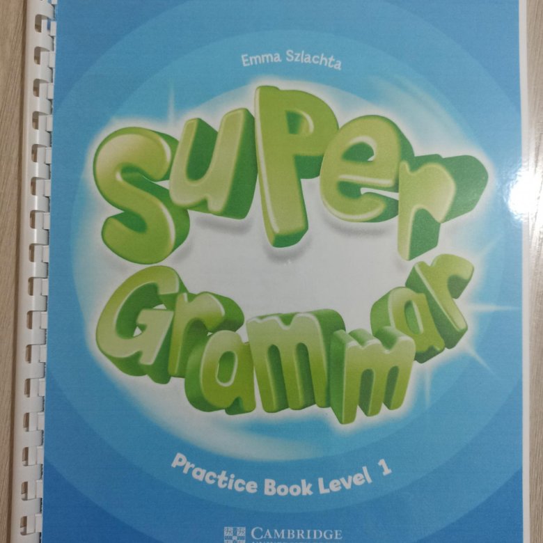 Super minds 1 student book. Super Minds 1 the cap.