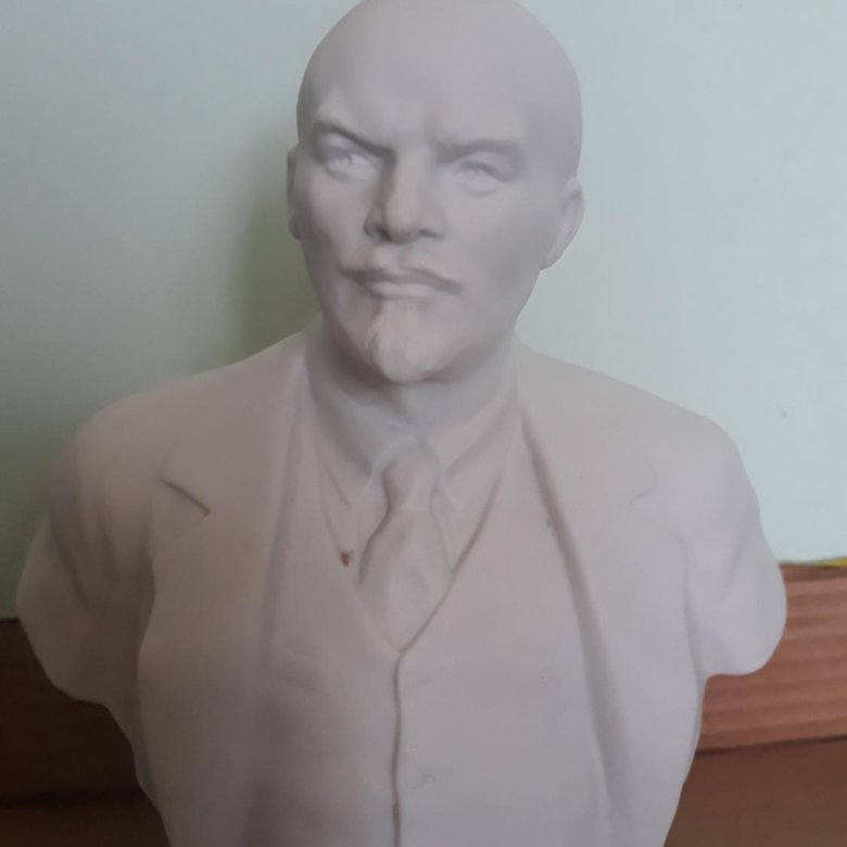 Статуэтка фарфор В.И.Ленин ЛФЗ – купить в Якутске, цена 2 500 руб ...