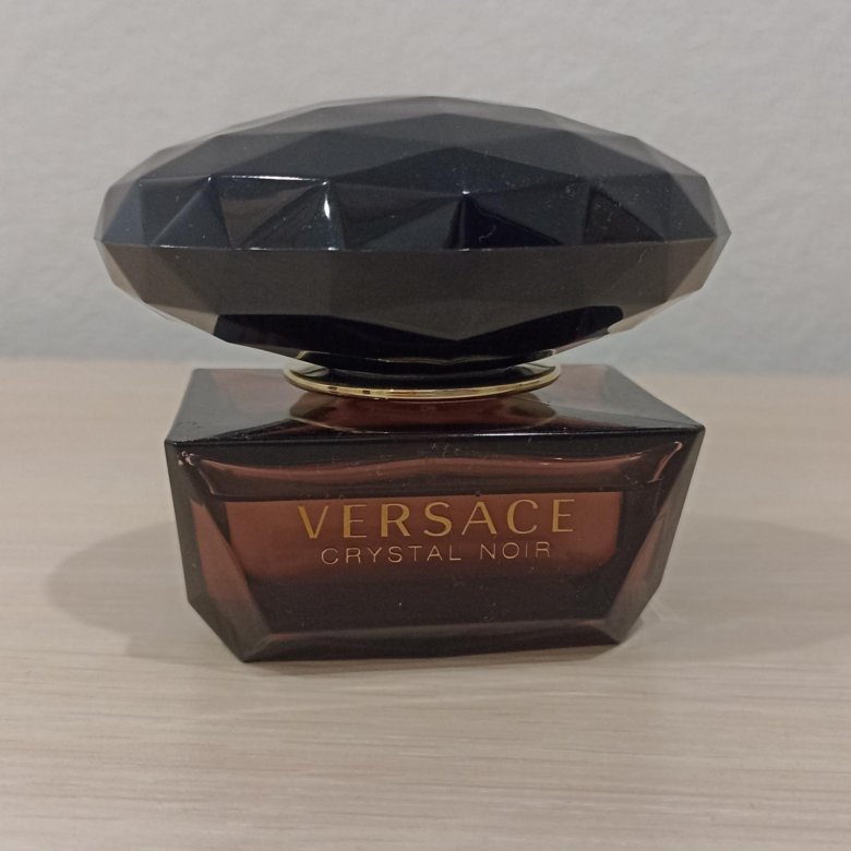 Versace crystal noir фото