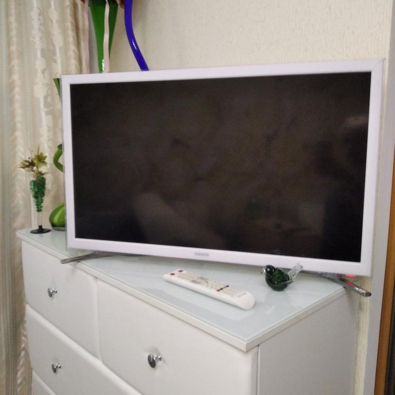 Телевизор SAMSUNG smart TV 32 белый – купить в Омске, цена 13 000 руб ...