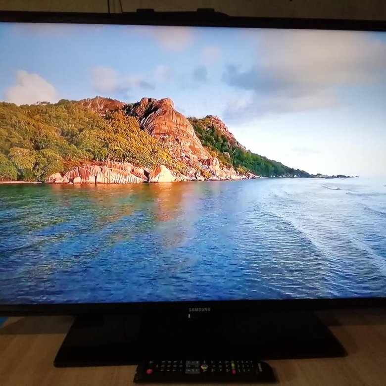 Телевизор Samsung Smart tv 40 дюймов – купить в Красноярске, цена 16 ...