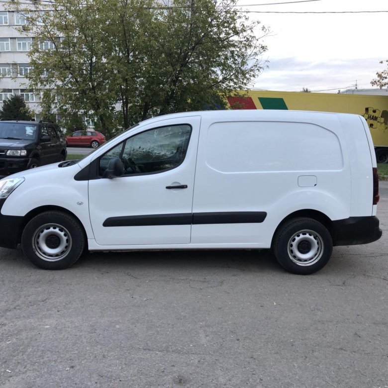 Личным автомобилем каблук. Dacia logan van 2021. Личным автомобилем каблук. Пежо партнер грузовой фургон. Личным автомобилем каблук.