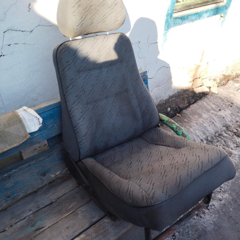 Сидения ВАЗ 2109-2115 – купить в Кемерове, цена 1 000 руб., дата ...