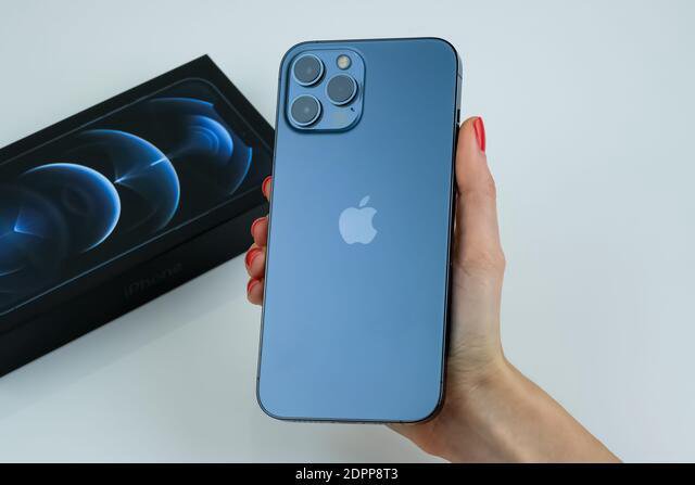 Iphone 15 pro blue фото