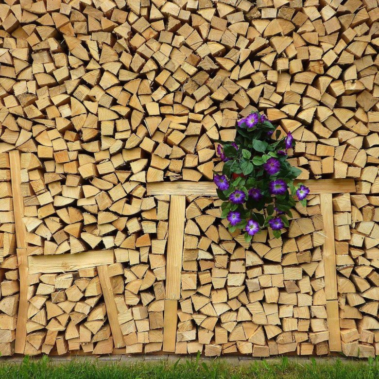 Дрова сложенные купить. Дровница Firewood 110761. Поленница для дров. Красивая поленница для дров. Красивая укладка дров.