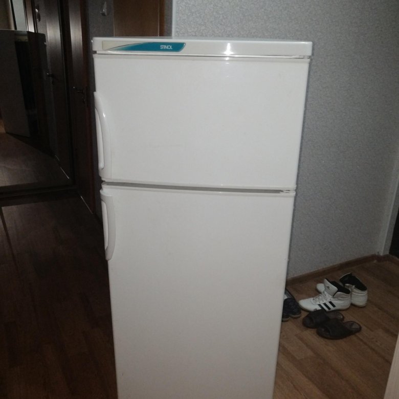 Подам холодильник. Стинол 242q.002. Холодильник Stinol 242q. Холодильник Стинол однокамерный модели. Холодильник Стинол маленький с морозилкой однокамерный.