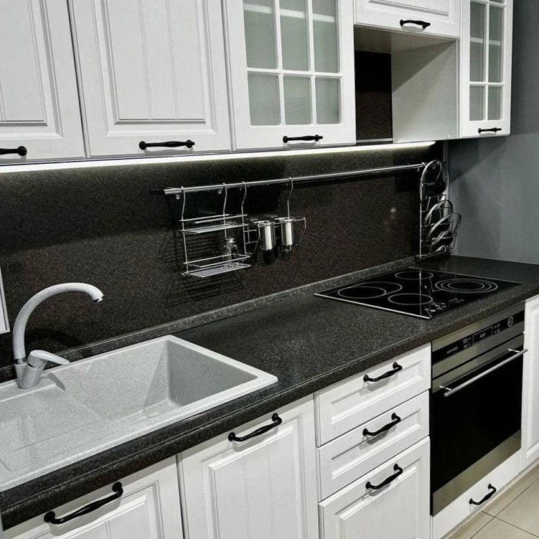 Кухонный гарнитур/Кухня выставочный образец – купить в Москве, цена 22 ...