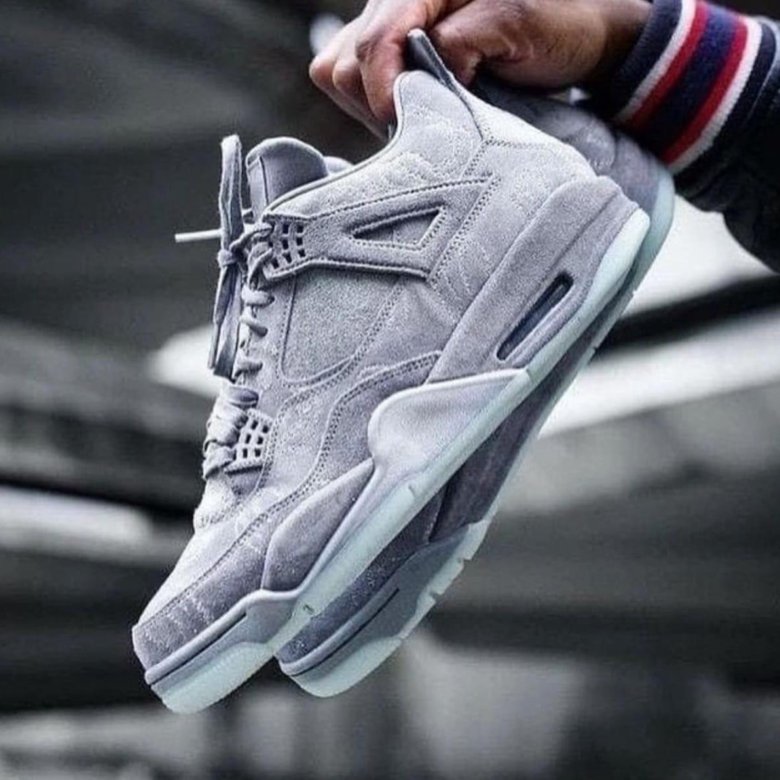 Nike air jordan 4 retro kaws. Кроссовки адидас серые Джордан.