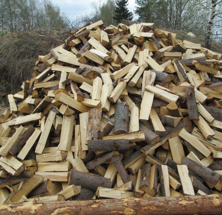 Продам дрова б\у. Горбыль пиленый 2 куба. Дрова сухие курган. Осиновые дрова. Осиновые дрова.
