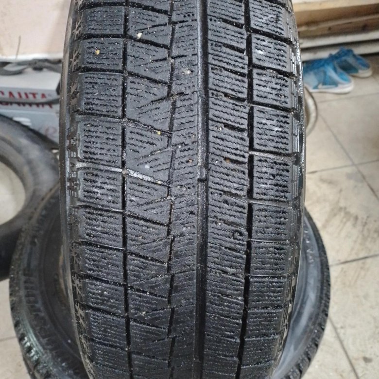Шины можайск. Bridgestone Blizzak Revo GZ. Blizzak Revo GZ. 185/65 Quatrum. Зимняя покрышка 13 рабочее состояние