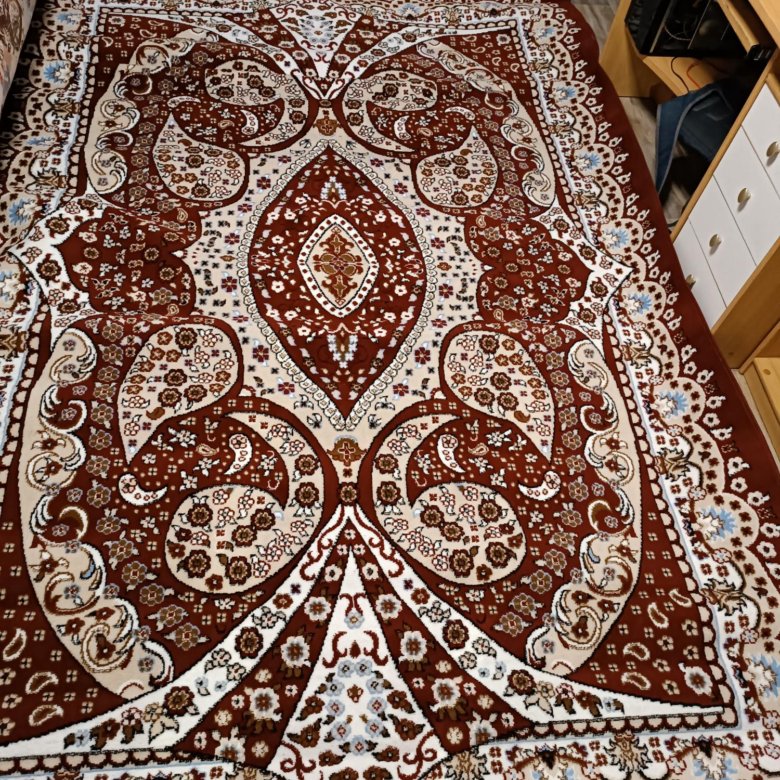 Красный ковёр с узорами. 2м на 3м – купить, цена 4 000 руб., дата ...