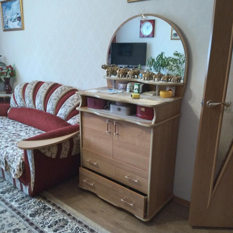 Комод с зеркалом – купить в Тюмени, цена 3 000 руб., дата размещения ...