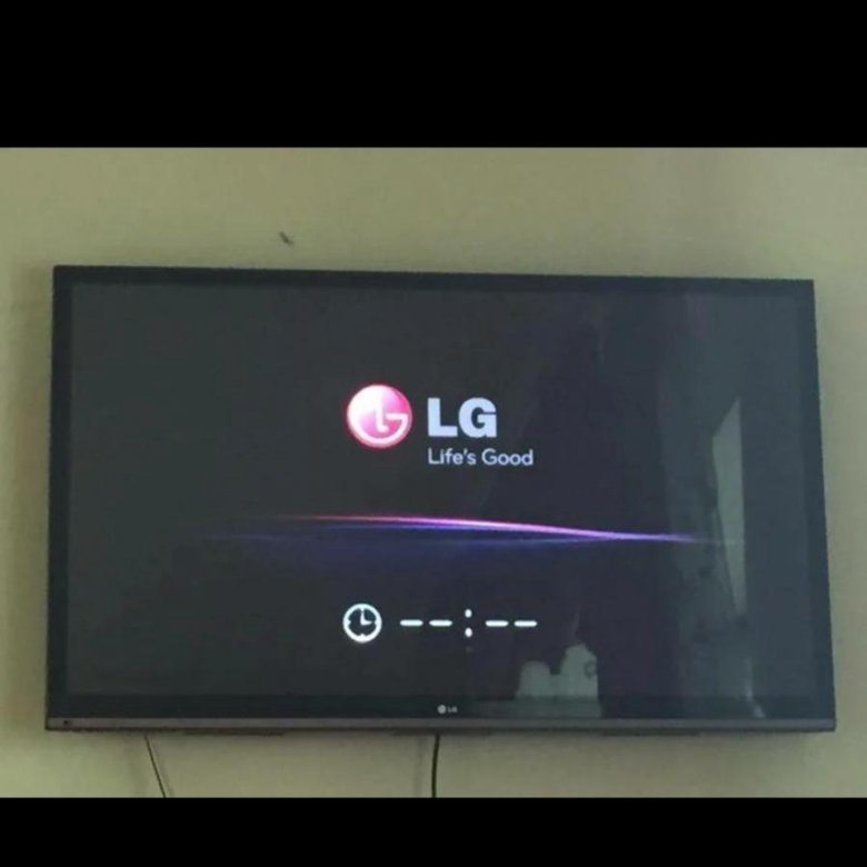 Отключили телевизор что делать. Телевизор LG 32 дюйма Life's good. LG 621 телевизор. Телевизор LG включается. Кнопка включения телевизора LG.