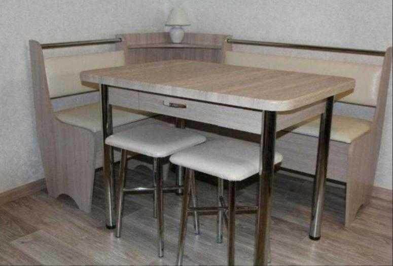 Кухонные столы саранск. Стол на кухню 2023. Кухонные столы 2022. Столы и стулья и уголки трансформеры для кухни. Кухонные столы в Пензе.
