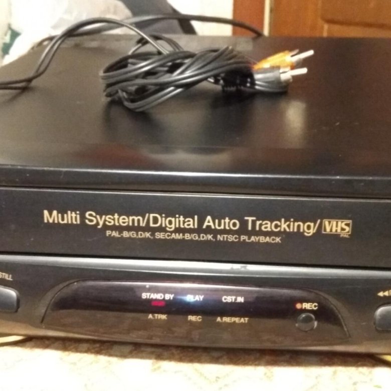 Видеоплеер VHS LG и 29кассет в подарок – купить в Москве, цена 4 500 ...
