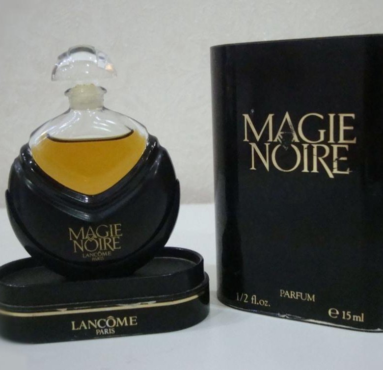 Lancome magie noire. Духи magie noire 406. Духи magie noire пирамида. Lancome magie noire Vintage Kofr.