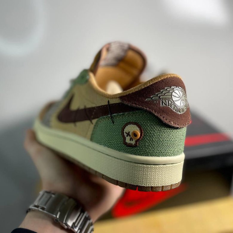 Zion williamson retro low og. Nike Air Jordan 1 Low “Voodoo” Зайона Уильямсона. Dunk Voodoo расцветки. Nike Air Jordan 1 x Zion Williamson. Найк вуду расцветка