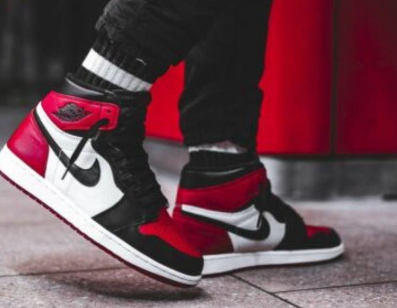 Как выглядят черно джорданы Nike Air jordan - купить в Красноярске, цена 2 200 руб., дата размещения: 19.08.