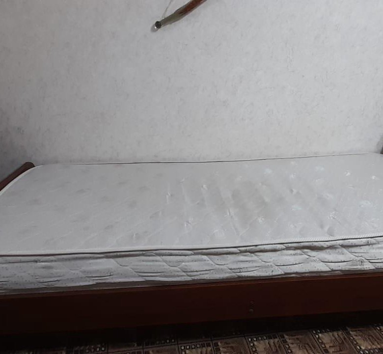 кровать б/у – купить в Краснодаре, цена 1 000 руб., дата размещения: 23 ...