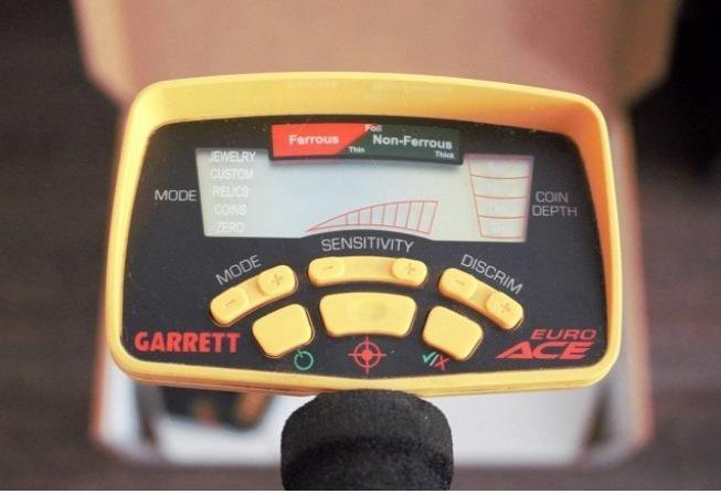 Garrett ace 350 euro rus. Металлоискатели гаррет 350. Металлоискатель гаррет 450. Garrett ace 350 euro. Асе 350 евро.