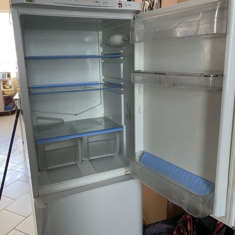 Холодильник индезит – купить в Сысерти, цена 5 000 руб., истекает ...