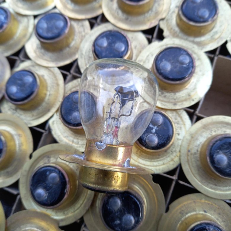 Лампы автомобильные А12-50-40 – купить в Москве, цена 50 руб., дата ...