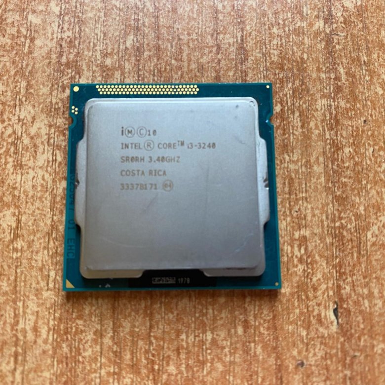 Интел 3240. Intel Core i3 3240. Процессор i3 3240. I3-3240 фото.