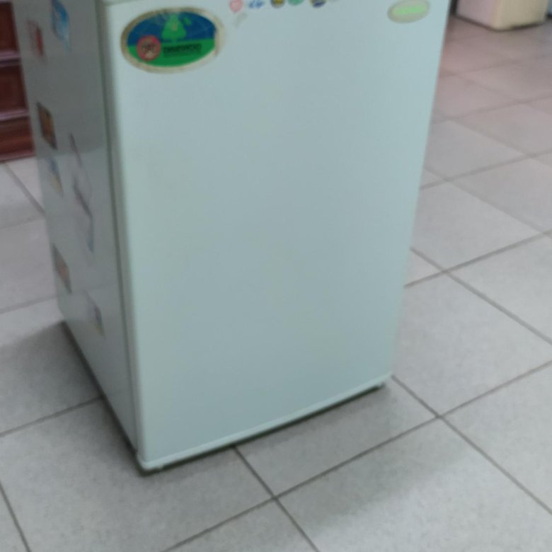 Малогабаритный холодильник – купить в Москве, цена 5 500 руб., дата ...
