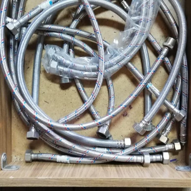 Гибкая подводка для смесителей – купить в Лесном, цена 50 руб., дата ...