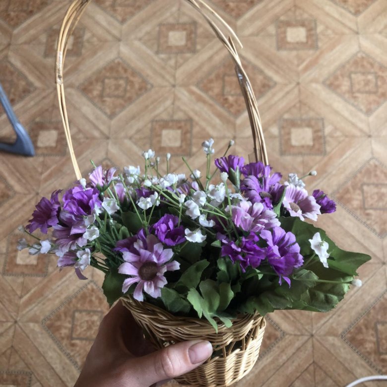 Корзина с искусственными цветами – купить в Новосибирске, бесплатно ...