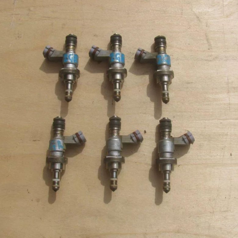 5. Лексус is250 топливные форсунки. Форсунки лексус. 5. Форсунки тойота камри 3.