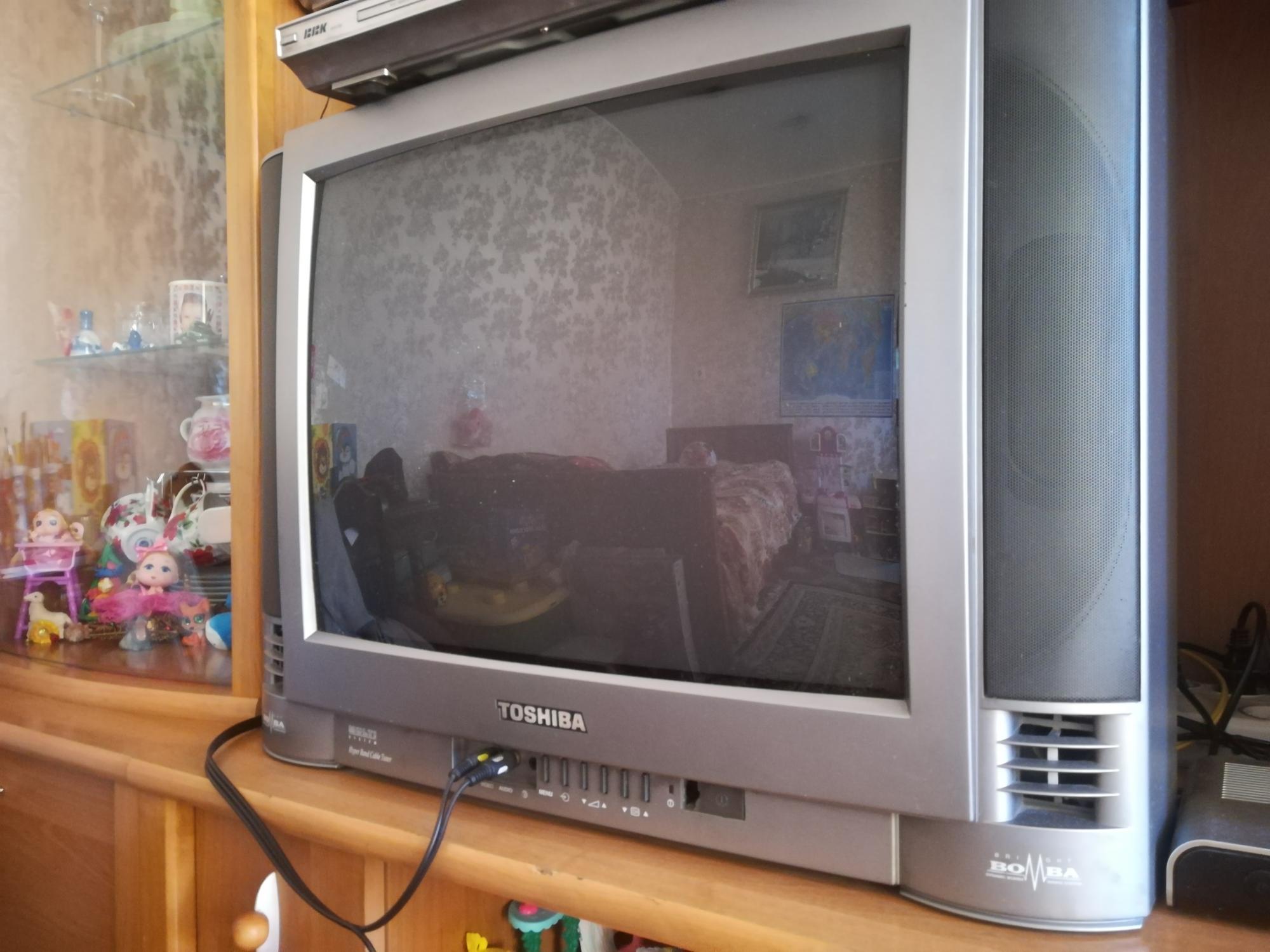 Авито барнаул телевизоры. Телевизор Тошиба 2001 года.
