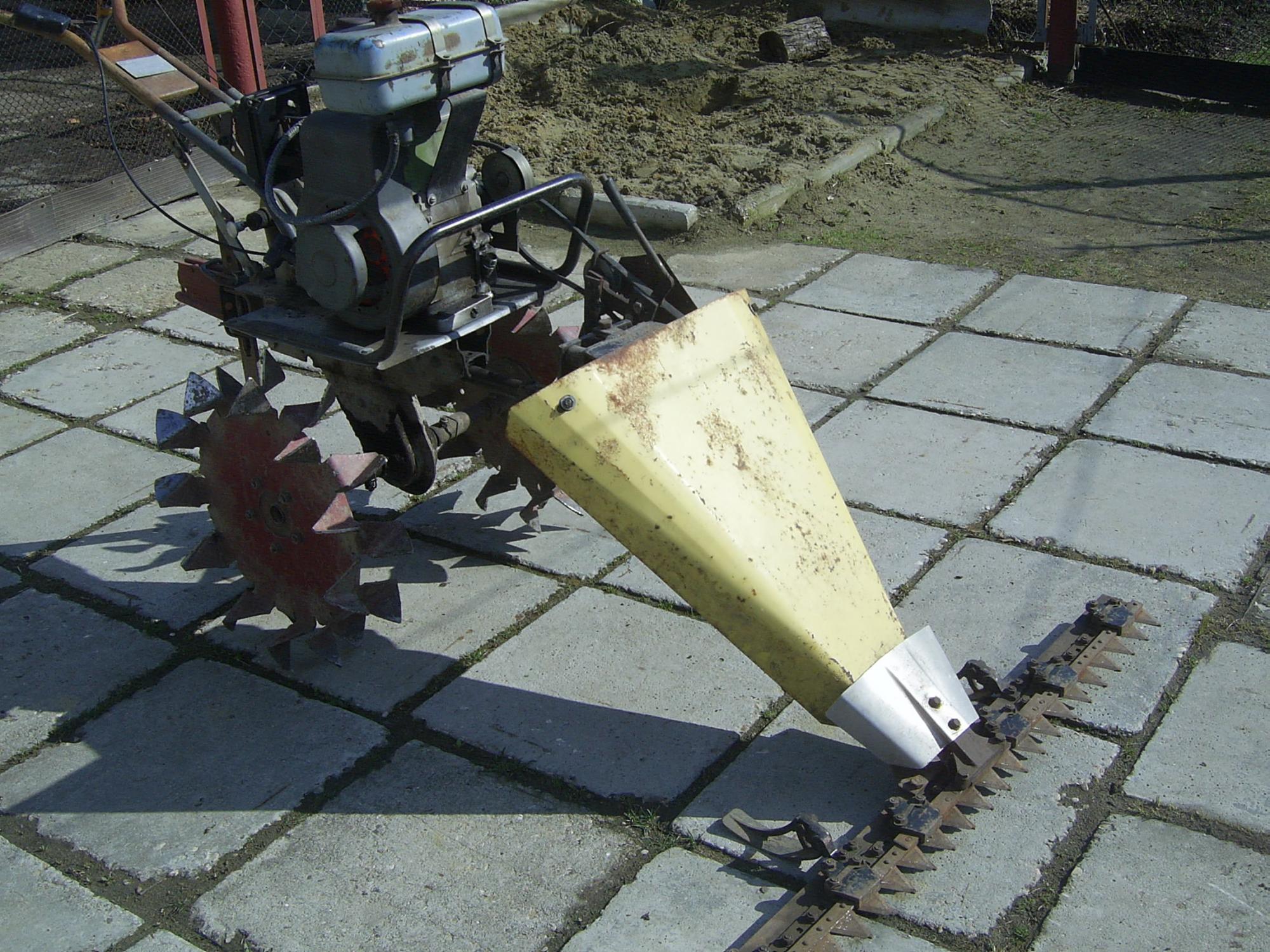 Сегментная сенокосилка кс 2. Косилка сегментная авито. 1 на т16. Косилка кзн для т 16. Сенокосилка сегментная для трактора fs 22.