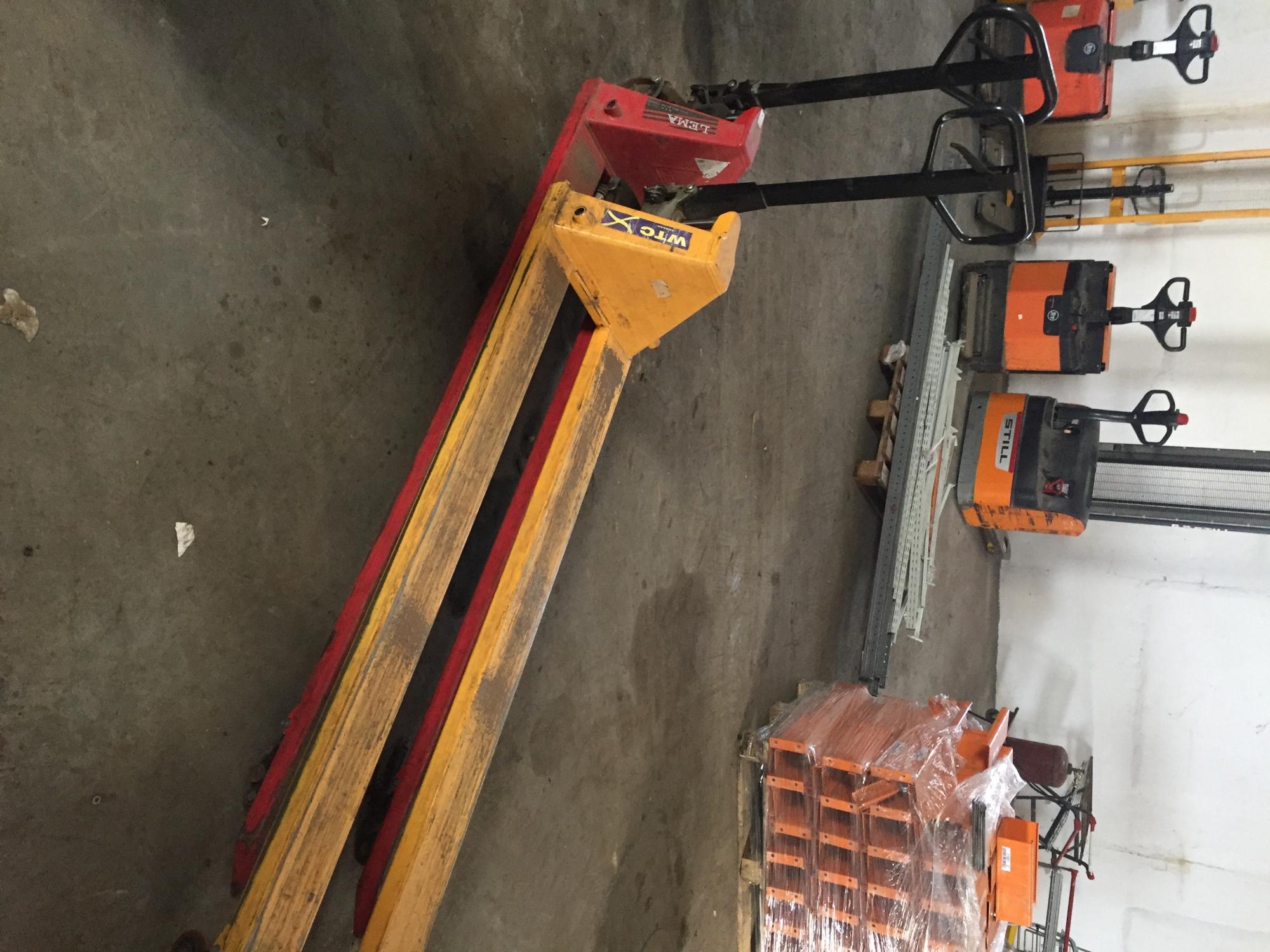 телескопический вилочный захват из двух вил eurofork fork hl750. гидравлический тележка noblelift ac 30. тележка гидравлическая xilin г/п 2500 кг df-iii. длина вил рохли. вил 2.